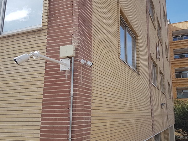 سیستم نظارت تصویری برایتون در مجتمع مسکونی ارم سپاهان شهر اصفهان